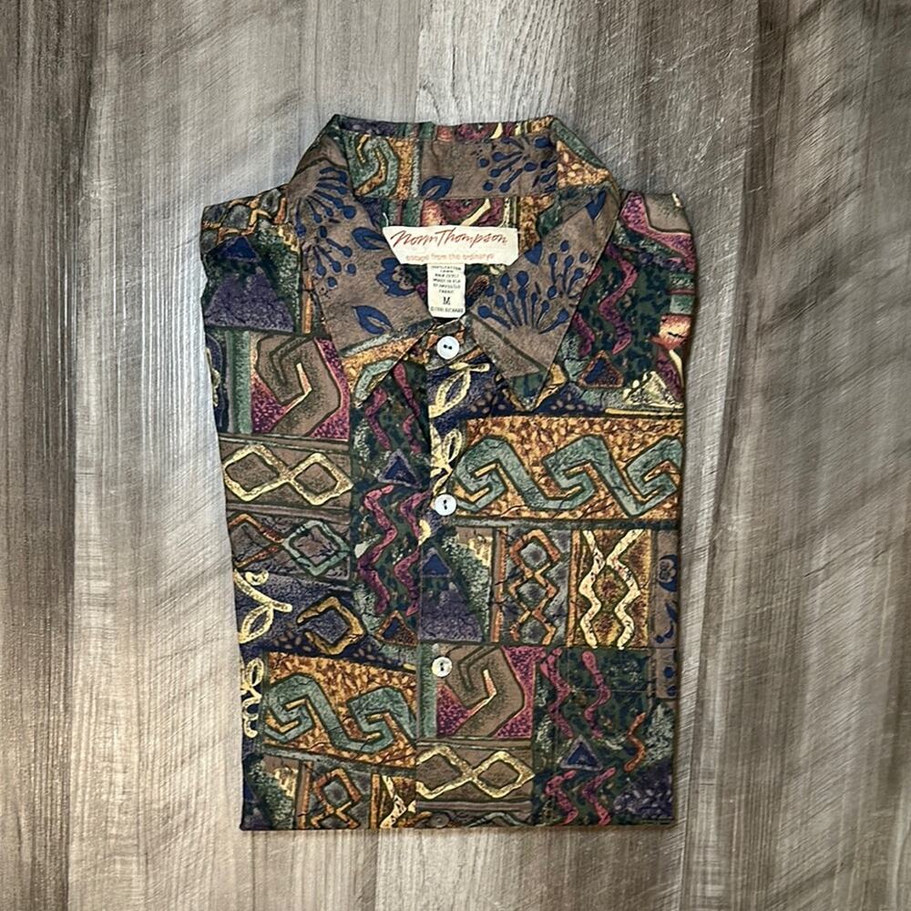 Norm Thompson Hawaiian Floral Short Sleeve Button Down - Medium